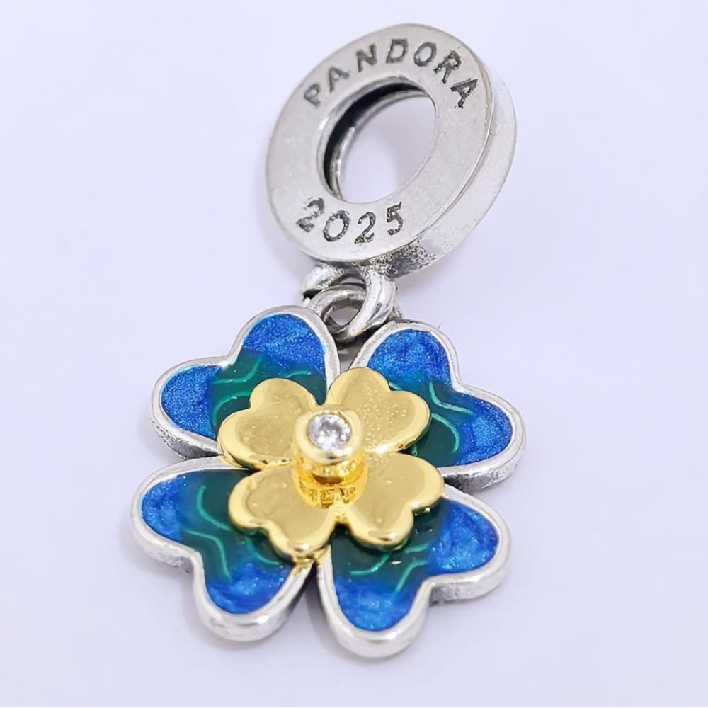 PANDORA Blue and Gold Lucky Charm 🍀